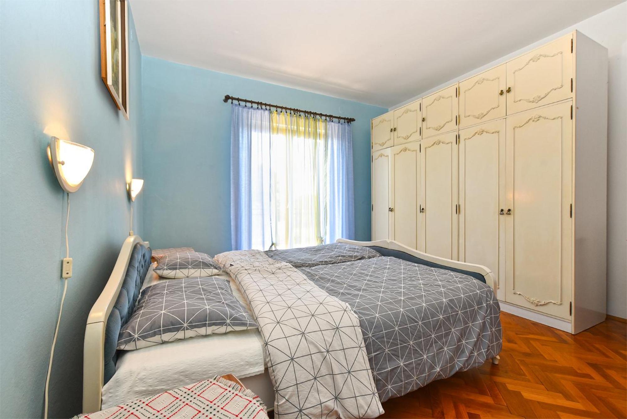 2315 Apartment *